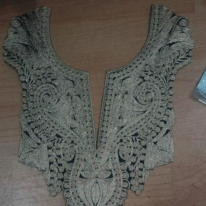 ชุดเดรสผ้าส่าหรีลายลูกไม้ที่สง่างามพร้อมด้ายปักเลื่อมสำหรับชุดแฟนซี - Product Image 1