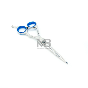 Tijeras de peluquero de acero inoxidable de alta resistencia 2025 Tijeras de corte más vendidas y de alta demanda con acero inoxidable hecho - Product Image 3
