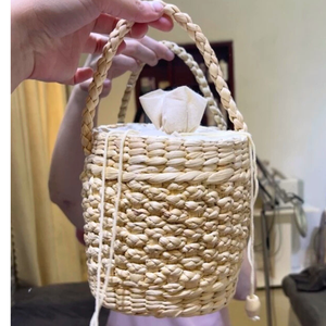 Bolso de mimbre jacinto de agua de lujo al mejor precio, bolso de paja tejido hecho a mano de Vietnam, mango de flores, artesanías hechas a mano al por mayor - Product Image 4