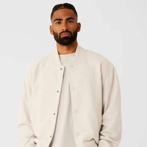 Veste universitaire pour hommes avec manches en similicuir, veste de baseball rétro Letterman pour tenue décontractée, mode streetwear - Product Image 5