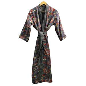 Chaqueta de Algodón Acolchada Hecha a Mano Estilo Kantha, Estilo Indio Japonés, Moda Boho con Cinturón, Reversible, Relleno de Algodón, Prenda Vintage - Product Image 2