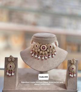 ชุดสร้อยคอแบบโบราณสำหรับเจ้าสาวคลาสสิกพร้อมต่างหูที่มีเครื่องประดับที่ดูหนักสำหรับงานแต่งงานอินเดียและงานเลี้ยงแบบดั้งเดิม - Product Image 4