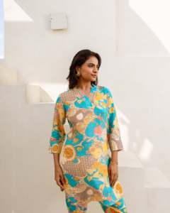 Lanzamiento de un nuevo conjunto de moda para oficina y ropa de fiesta de uso regular rayón pesado con estampado floral digital - Product Image 3