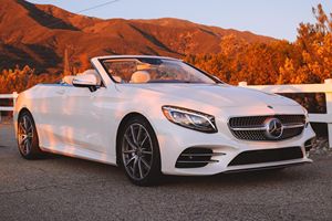 รถเบนซ์ S560 Cabriolet ปี 2020 สภาพดี ใช้งานน้อย 17,400 ไมล์ เครื่องยนต์ V8 Twin-Turbo อุปกรณ์ครบครัน เคยเป็นเจ้าของในแคลิฟอร์เนีย - Product Image 3