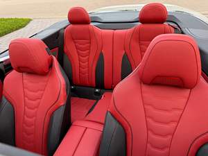 Sedán de Lujo de Alto Rendimiento Usado 2023, Premium Grand Touring de 2 Puertas, Potente Capacidad AWD, Transmisión Automática, Cuero - Product Image 2