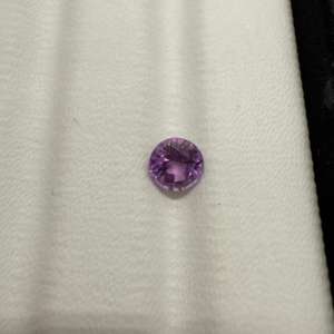 พลอยแซฟไฟร์สีม่วงธรรมชาติสำหรับทำเครื่องประดับหินหายากที่มีไฟที่ดีผลิตภัณฑ์ที่ผ่านการอบด้วยความร้อน - Product Image 2