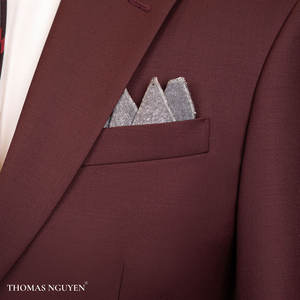 [Collection Couleurs Naturelles] Costume deux pièces sur mesure pour homme - Veste et pantalon bordeaux - Fabriqué au Vietnam - Product Image 2