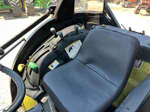 Tractor de Ruedas HURLIMAN Usado de 2003, 75HP, con Motor y Caja de Cambios en Venta - Product Image 2