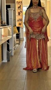 Ensembles Kurti Sharara d'hiver cousus très demandés pour femmes, réversibles, en tissu imitation georgette de haute qualité, tendance pour les soirées - Product Image 3