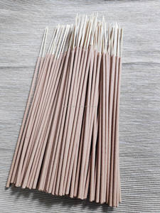 Varillas de incienso STASA hechas a mano de alta calidad al por mayor, fragancia suave de Vietnam, uso religioso, madera multicolor para todas las estaciones 100% - Product Image 5