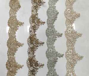 Bordado floral hecho a medida en diecisiete formas de color de gran ancho en una mezcla de colores brillantes y pastel para reventa. - Product Image 3