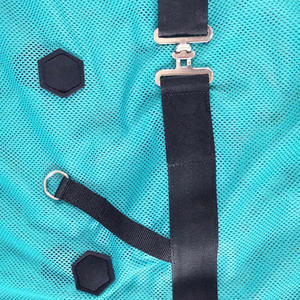 Alfombra impermeable transpirable de alto rendimiento para caballos, ligera y duradera con correas ajustables para protección contra la lluvia - Product Image 5