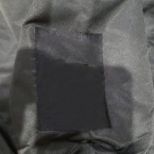 เสื้อแจ็คเก็ตบอมเบอร์แบบมีฮู้ด ยูนิเซ็กซ์ ผลิตจากโพลีเอสเตอร์ 100% กันน้ำ สำหรับกิจกรรมกลางแจ้ง สั่งทำได้ตามต้องการ ปริมาณสั่งซื้อขั้นต่ำน้อย มีซิป แบบกลับด้านได้ สไตล์ไฮสตรีท - Product Image 6