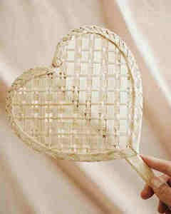 ไม้ไผ่สานมือแขวนผนังสไตล์ชนบทรูปหัวใจหญ้าทะเลดีไซน์เรียบง่ายของตกแต่งบ้านผลิตจากเวียดนาม - Product Image 3