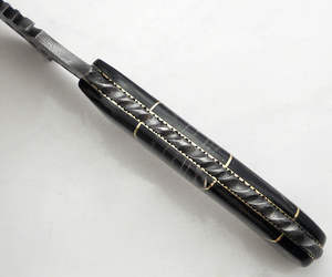 Cadeau de couteau damas personnalisé Couteaux de chasse en acier damas forgés avec manche en corne Cadeau pour lui Cadeau de couteau d'extérieur. - Product Image 4