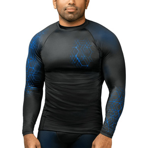Protector Rash de secado rápido para hombre con logotipo personalizado UPF Sun & Anti-UV Protection para actividades en la piscina de playa OEM/ODM disponible - Product Image 1