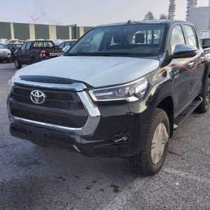 VENTES FLASH - Toyota Hilux Revo d'occasion, cabine simple, pack sécurité, 2.4L Turbo Diesel - Product Image 1