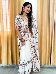 Colección de Saree de Ropa Étnica de diseñador indio con trabajo de secuencia de hilo de bordado múltiple en tela pesada de imitación Georgette - Product Image 2