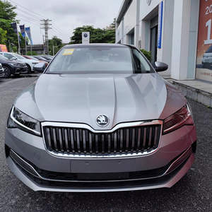 SUPERBE Berline Essence 2.0T 186HP L4 à Traction Avant 2WD, Voiture Économique à Vendre, Sans Accident et Prête à Rouler - Product Image 1