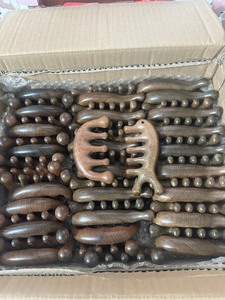 หวีไม้จันทน์คุณภาพสูง: ช่วยลดความเหนื่อยล้าและเพิ่มความแข็งแรง! -บัวสีน้ำเงินเวียดนาม - Product Image 6