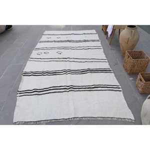 Grand tapis vintage 4,9x9,8 pi (148x299 cm), tapis turc en laine blanche à motifs floraux - Product Image 1