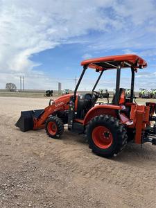 Kubota L47 4WD Rueda multifuncional Tractor Cargador Retroexcavadora LB Automático Larga vida útil Motor Bomba Caja de cambios Cojinete Núcleo - Product Image 3