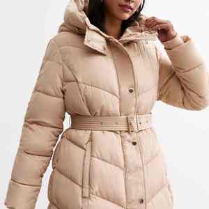 Veste matelassée camouflage unisexe d'hiver avec capuche coupe-vent et imperméable longueur régulière longue logo personnalisé sur le devant - Product Image 4