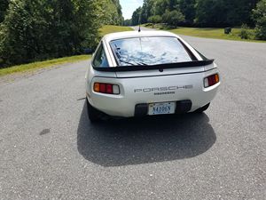 รถ Porsche 928 S ปี 1986 มือสอง สภาพดี ราคาคุ้มค่า - Product Image 5