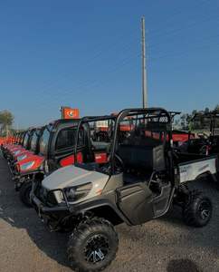 Prêt à expédier tracteur Kubota L3240 avec chargeur avant et rétrocaveuse. - Product Image 1