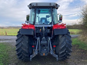 Massey Ferguson Tractor Agrícola con Cargador para Uso Agrícola, Tracción 4x4, 135, 1 Unidad - Product Image 3