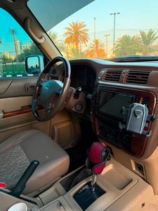 นิสสัน ปาโทรล ซาฟารี 4800 VTC SUV สีขาว ปี 2011 รถกระบะแบบออฟโรดมือสอง |   พร้อมส่งออก - Product Image 2