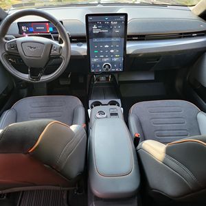 Venta en Subasta: Mustang Mach-E GT 2021, 480 hp, EV, Batería de Rango Extendido, Tracción en las Cuatro Ruedas, Techo Panorámico - Product Image 3