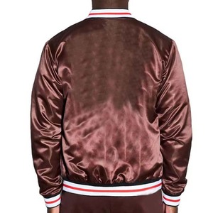Chaqueta de Invierno Impermeable y Transpirable para Hombre, con Cuello Alto y Logotipo Frontal - Product Image 2