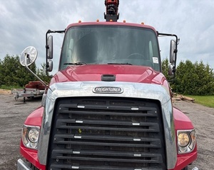 Ventes aux enchères de premier plan : Camions à plateau plat 8x4 114SD de 2014 avec grue articulée 440VCS-A21L de 4850 lb, d'occasion, à vendre - Product Image 4