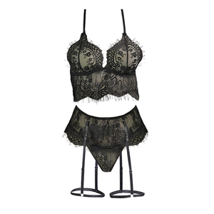 Set di Lingerie in Pizzo a Due Pezzi con Elegante Reggicalze - Product Image 2
