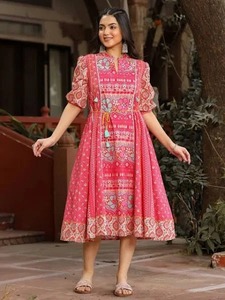 ชุดเดรสผ้าคอตตอนพิมพ์ลายดอกไม้สไตล์บล๊อกด้วยมือสไตล์อินเดียสำหรับเป็นของขวัญวันวาเลนไทน์ - Product Image 4