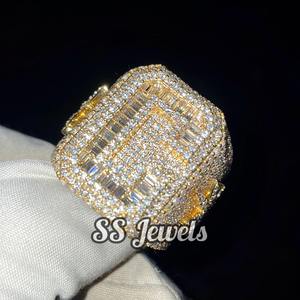 วงแหวน VVS Moissanite bustdown แชมป์สุดหรูสำหรับผู้ชายกำหนดเองได้925สไตล์ฮิปฮอปชุบโรเดียมสีเงิน - Product Image 1
