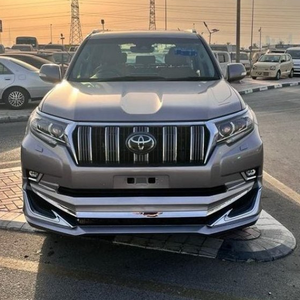รถยนต์มือสองปี 2018 แลนด์ครุยเซอร์ ปราโด GCC SUV ขับเคลื่อนสี่ล้อ เบาะหนัง ระบบควบคุมความเร็วอัตโนมัติ พวงมาลัยซ้าย ยาง R21 มาตรฐานยูโร 5 - Product Image 1