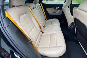 AUTO ELÉCTRICO EXTREMADAMENTE LIMPIO, POLESTAR 2 EDICIÓN DE LANZAMIENTO 2021, 408 HP, MOTOR DUAL, TRACCIÓN EN LAS CUATRO RUEDAS, LISTO PARA ENTREGAR - Product Image 5