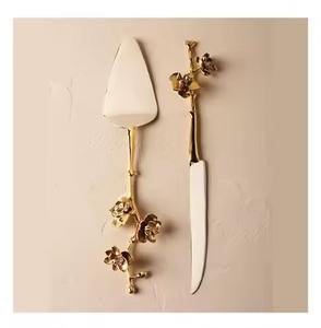 Cuchillo de pastel de boda de acero inoxidable y juego de servidor de pastel Nuevo Servidor de metal - Product Image 2
