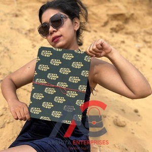 Nueva cubierta dura hecha a mano Real tela Cierre de hilo seguro diarios Boho Vintage cubierta colorida sin forro hoja reciclada diarios - Product Image 1