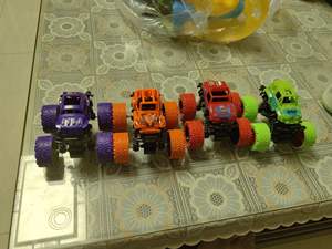 Venta al por mayor Unisex Material PP Ride-on Toy Stunt Off-Road Vehicle para la edad de 2 a 4 años Car Style - Product Image 3