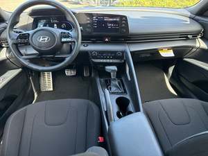 NUEVO 2025 N-Y-U-N-D-A-I ELANTRA SEL SPORT SEDÁN FWD - Product Image 2