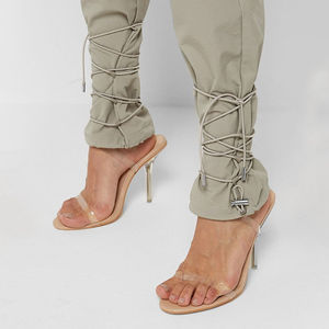 Pantalon cargo pour femmes dans un design tendance, ajustable, confortable pour un usage décontracté, pantalon cargo taille haute pour femmes avec logo/couleur personnalisés - Product Image 6