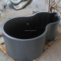 Grand aquarium moderne et écologique sur mesure avec plusieurs modes de filtration, design en verre sans cadre pour projet de jardin de villa