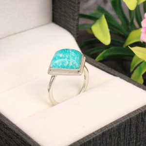 Anillo de Plata de Ley 925 al por Mayor con Gema de Amazonita Natural (11x11mm) 4.63g Cristal Suelto - Product Image 1