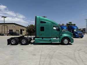 Compre Aquí: Camión Semirremolque Usado de Calidad, Modelo T680 2021, 450HP, Transmisión Automática de 12 Velocidades, Listo para Enviar - Product Image 4