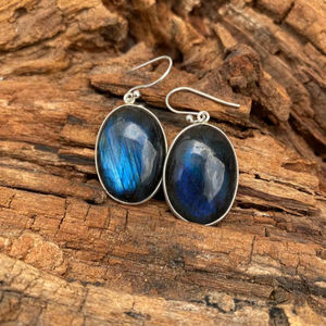 Boucles d'oreilles clous en labradorite naturelle, argent sterling 925 plaqué or, bijoux bohèmes mignons pour femmes, cadeau d'anniversaire et de fête - Product Image 1