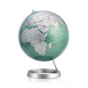 Elegante globo escultórico de metal con líneas de geografía grabadas, ideal para negocios de lujo o entornos de biblioteca - Product Image 5
