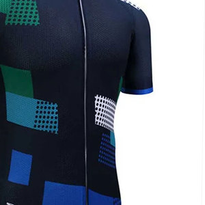 Camiseta Deportiva Transpirable de Calidad Profesional para Hombre 2024 – Venta al por Mayor, Secado Rápido, Logotipo Personalizado, Mangas Largas/Cortas, Hecha en Pakistán - Product Image 4